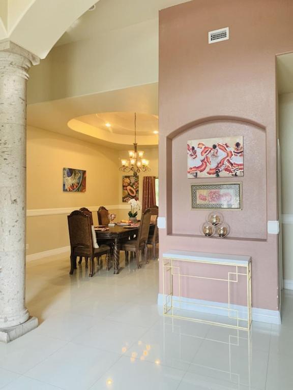 Brownsville Comfort 2 Bedroom 1 Bath , Spacious Kitchen And Outdoor Home Exterior photo