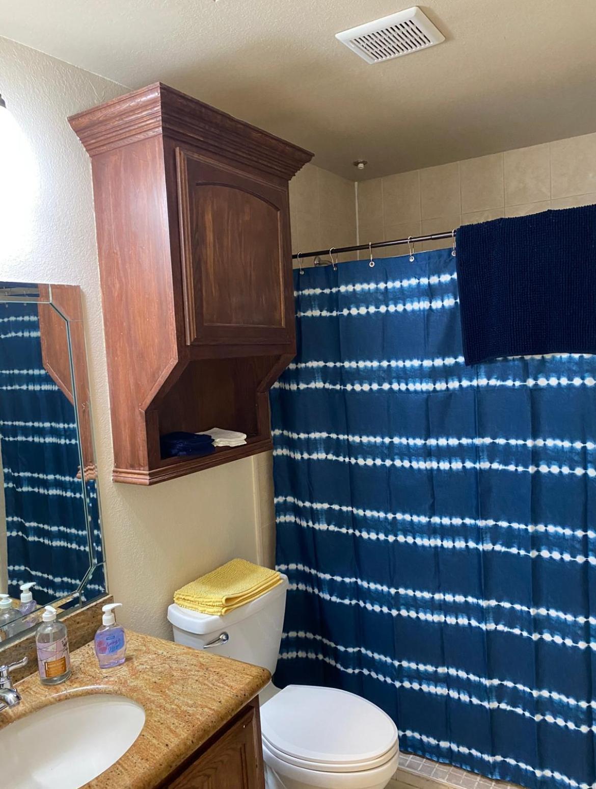 Brownsville Comfort 2 Bedroom 1 Bath , Spacious Kitchen And Outdoor Home Exterior photo